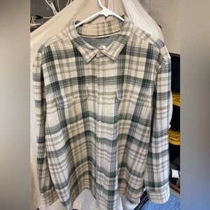 The North Face Men’s Green and Cream Plaid Button-Down Flannel Shirt